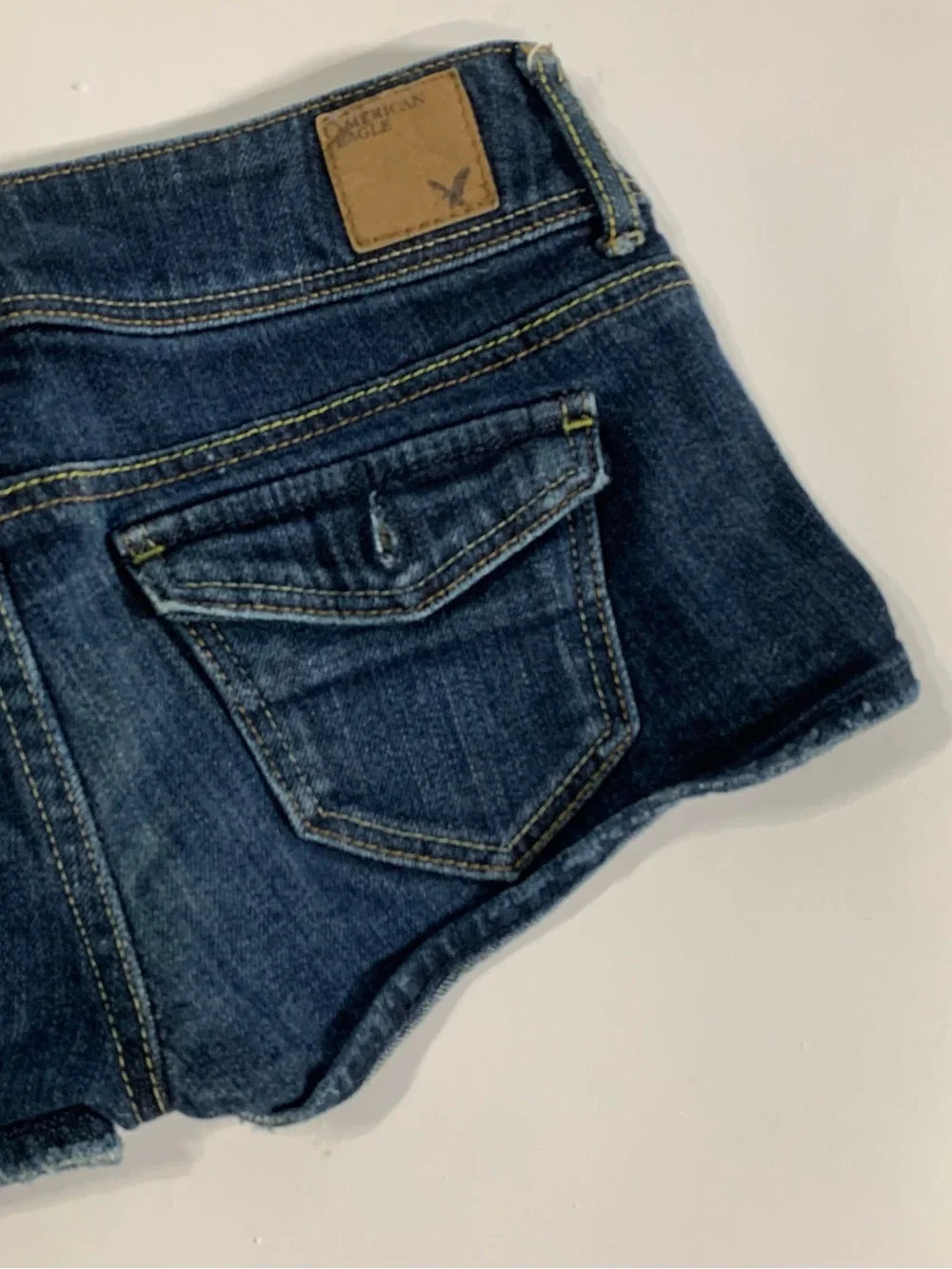 American Eagle 2009 Low Rise Denim Short Shorts Size 00 Dark Wash
